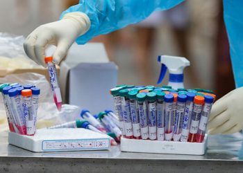 Đà Nẵng xét nghiệm Covid-19 theo nhóm