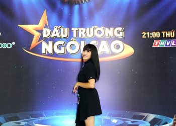 Phương Thanh diện trang phục đen cá tính xuất hiện tại Đấu Trường Ngôi Sao