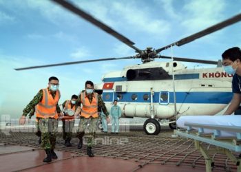 Diễn tập bay cấp cứu tại sân đỗ trực thăng Bệnh viện Quân y 175