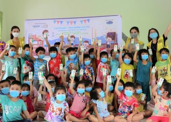 CapitaLand trao tặng hơn 64.000 ly sữa giúp cải thiện dinh dưỡng trẻ em