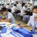 Doanh nghiệp dệt may có lợi nhận trồi sụt vì Covid-19
