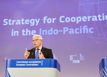 EU không muốn chậm chân