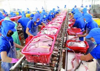 Tháng 10, tổng kim ngạch xuất nhập khẩu giảm 0,4%