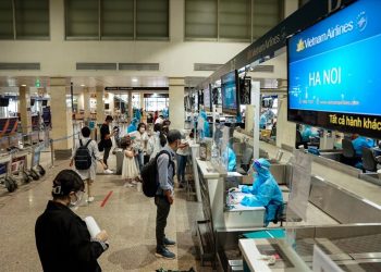 Vì sao các hãng bay Việt chưa mở bán vé Tết?