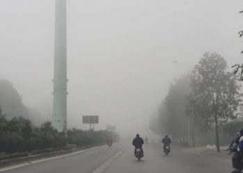 Bảo vệ sức khoẻ khi thời tiết dày đặc sương mù