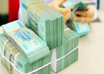 Tăng nợ công để kích thích phục hồi kinh tế