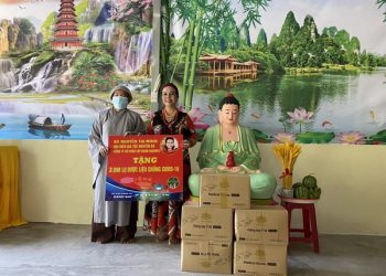 Bà Nguyễn Thị Minh – Dòng họ Nguyễn Bá: chung tay hỗ trợ bệnh nhân COVID-19