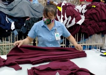 Việc làm và thu nhập ổn định, đảm bảo cuộc sống là cách giữ người lao động ở lại thành phố làm việc hiệu quả nhất