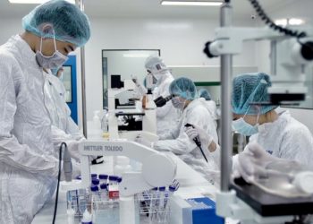 Thúc đẩy sản xuất vaccine, trang thiết bị, thuốc điều trị COVID-19 trong nước