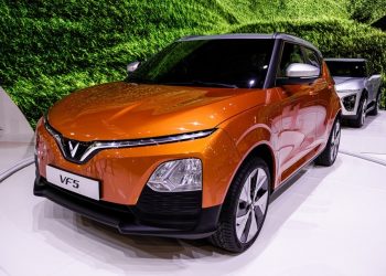 VinFast dừng sản xuất xe xăng: Chế độ bảo hành, sửa chữa thực hiện thế nào?