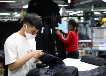 Nhiều doanh nghiệp “ngập” đơn hàng xuất khẩu đến hết quý I.2022