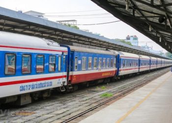 Mở bán vé tàu địa phương phục vụ nhu cầu đi lại dịp Tết Nhâm Dần 2022