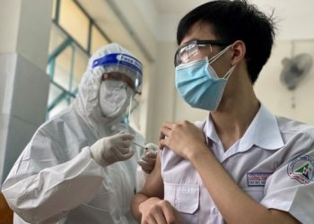 Tiến hành các thủ tục để mua vaccine cho trẻ từ 5-11 tuổi