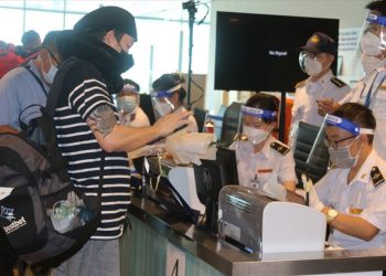 Khách du lịch quốc tế đến Việt Nam cần đảm bảo những yêu cầu gì?