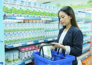 Tháng 2, bán lẻ hàng hóa và doanh thu dịch vụ tiêu dùng đạt 421,8 nghìn tỷ đồng