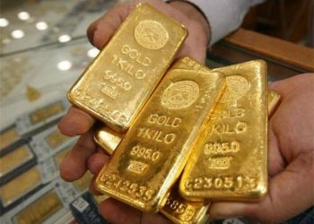 Giá vàng ngày 15/3/2022: Vàng tiếp tục lao dốc