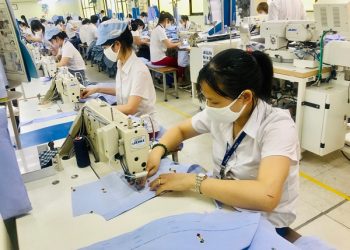 Doanh nghiệp dệt may đối mặt với hàng loạt thách thức