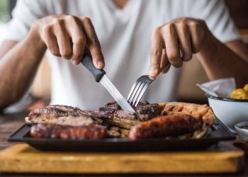 Thói quen xấu dẫn đến cơ thể thiếu canxi