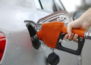 Giá xăng trong nước tăng lần thứ 9