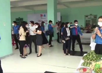 Trung tâm Hỗ trợ  thanh niên khởi nghiệp tổ chức Hội nghị liên kết các ngành và đối thoại  chính sách nhằm xây dựng chuỗi giá trị cho các sản phẩm khởi nghiệp đổi  mới sáng tạo tại Bình Định