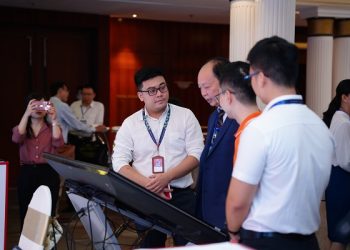 Khai mạc diễn đàn Dịch vụ tài chính và Ngân hàng mở 2022