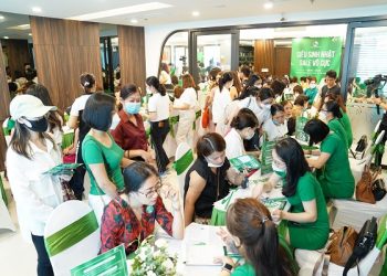 Phái đẹp nô nức tham dự Siêu sinh nhật Thu Cúc