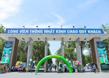 10,000 người tham dự Lễ Hội Cười Vang của Holiday Inn chào đón du lịch trở lại