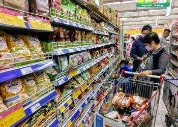 Giá xăng đã giảm, giá cả hàng hóa vẫn chưa ‘hạ nhiệt’