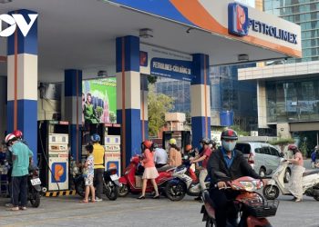 Giá xăng và một số loại dầu đồng loạt giảm từ 15h00 chiều nay