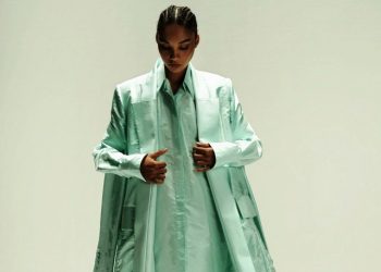 CONG TRI Thu Đông 2023 tôn vinh triết lý  avant-garde trong tối giản