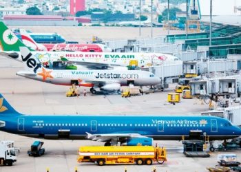 Giá vé máy bay Tết Nguyên đán Giáp Thìn 2024 tăng cao