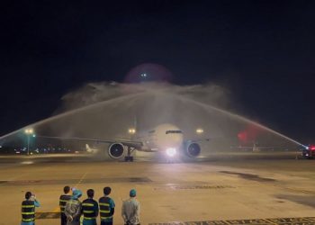 Lễ chào đón chuyến bay đầu tiên của hãng hàng không quốc gia Turkmenistan Airlines đến TP. Hồ Chí Minh