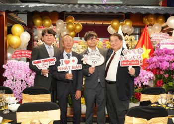 Lễ khai trương Trung tâm Ngoại ngữ Quốc tế Sao Mai tại TP.HCM.