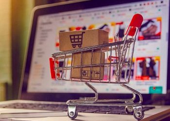 Không có chuyện giao dịch thương mại điện tử bị thu thuế 10%