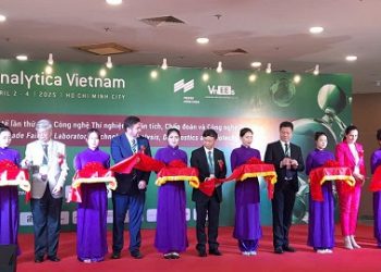 Hơn 300 gian hàng trưng bày tại triển lãm  Analytica Vietnam 2025