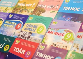 Phụ huynh cần lưu ý điều gì để tránh mua phải sách giáo khoa giả?
