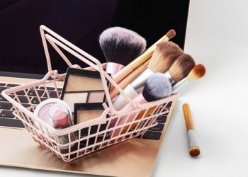 Người Việt chi gần 3 tỷ USD mua mỹ phẩm online