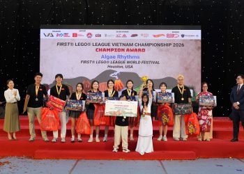 Hơn 2.000 thí sinh tranh tài lộ diện các đội tuyển Việt Nam bước ra đấu trường FIRST® Quốc Tế