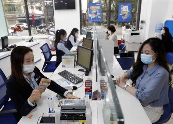 Lãi suất ngân hàng tiếp tục nhích tăng