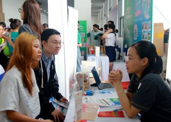 Đào tạo cái doanh nghiệp cần, cung ứng cái thị trường thiếu