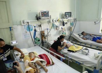 Không chủ quan với bệnh tay chân miệng ở trẻ lớn