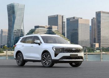 Nhiều mẫu ô tô khuyến mãi lớn trong tháng 8/2026