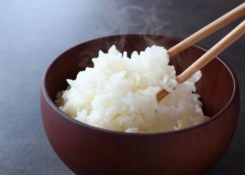 Những loại thực phẩm có thể làm tăng đường huyết nhanh hơn đồ ngọt